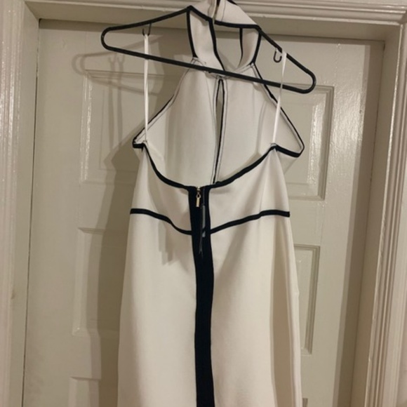 Bebe Backless Halter Mini - Picture 3 of 6